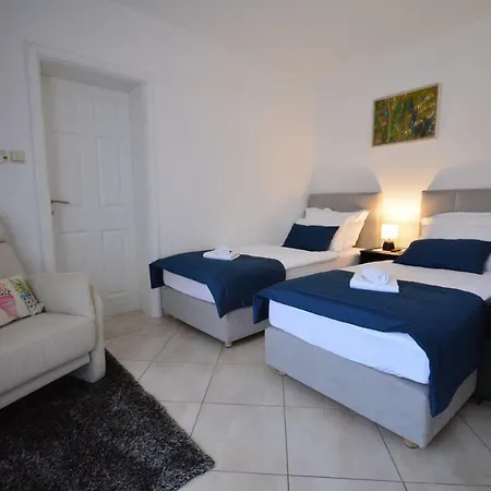 Apartman Viktoria Rakovica Exterior photo