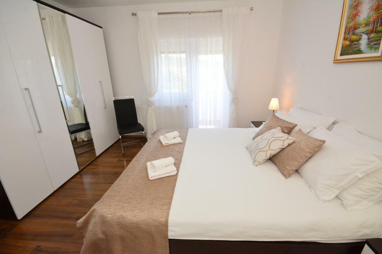 Viktoria Apartment *