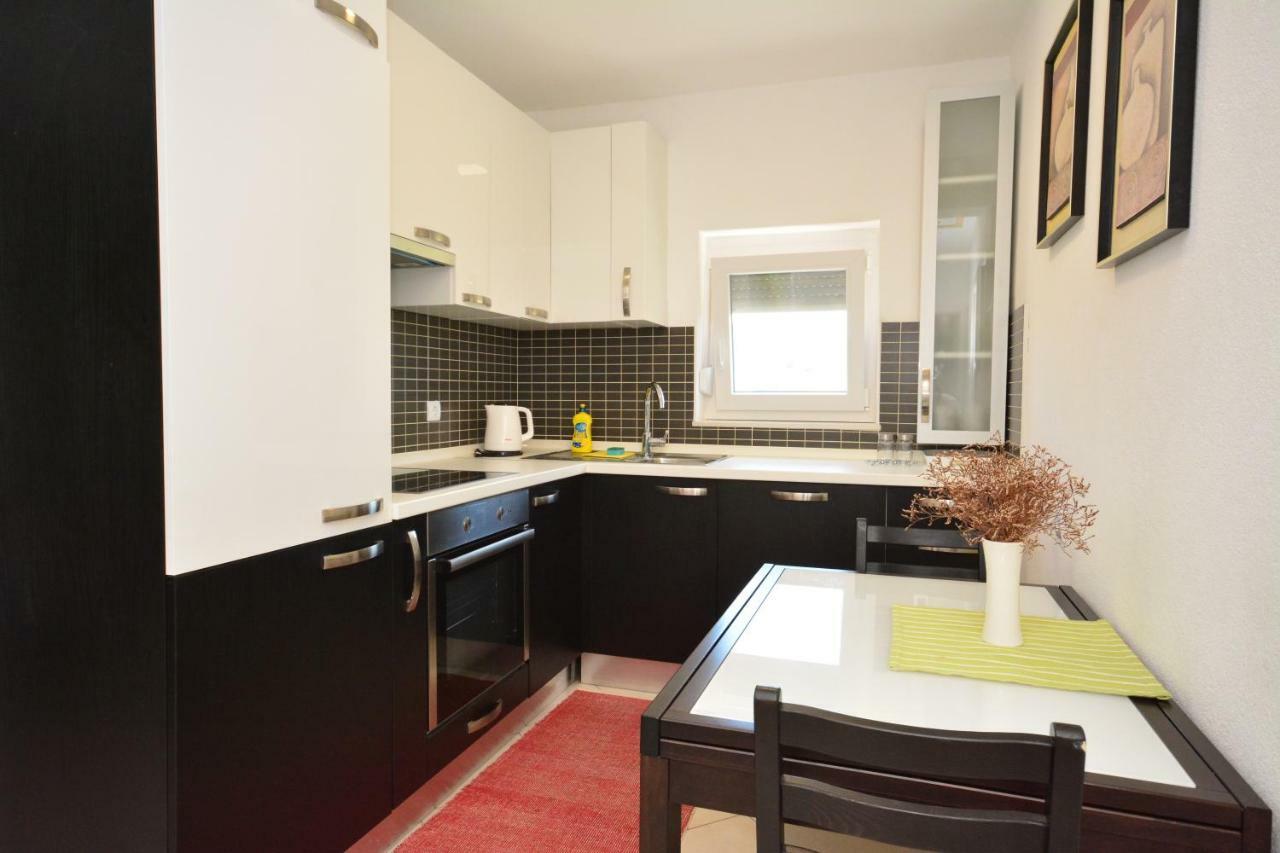 Apartment Viktoria *